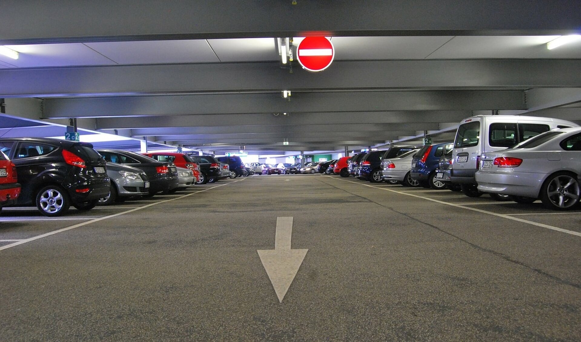 Vergelijk Parkeren Schiphol: Tips voor Stressvrij Reizen