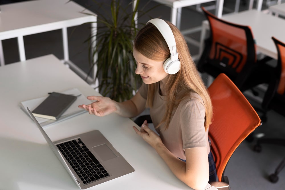 Distance Learning in Symbiosis