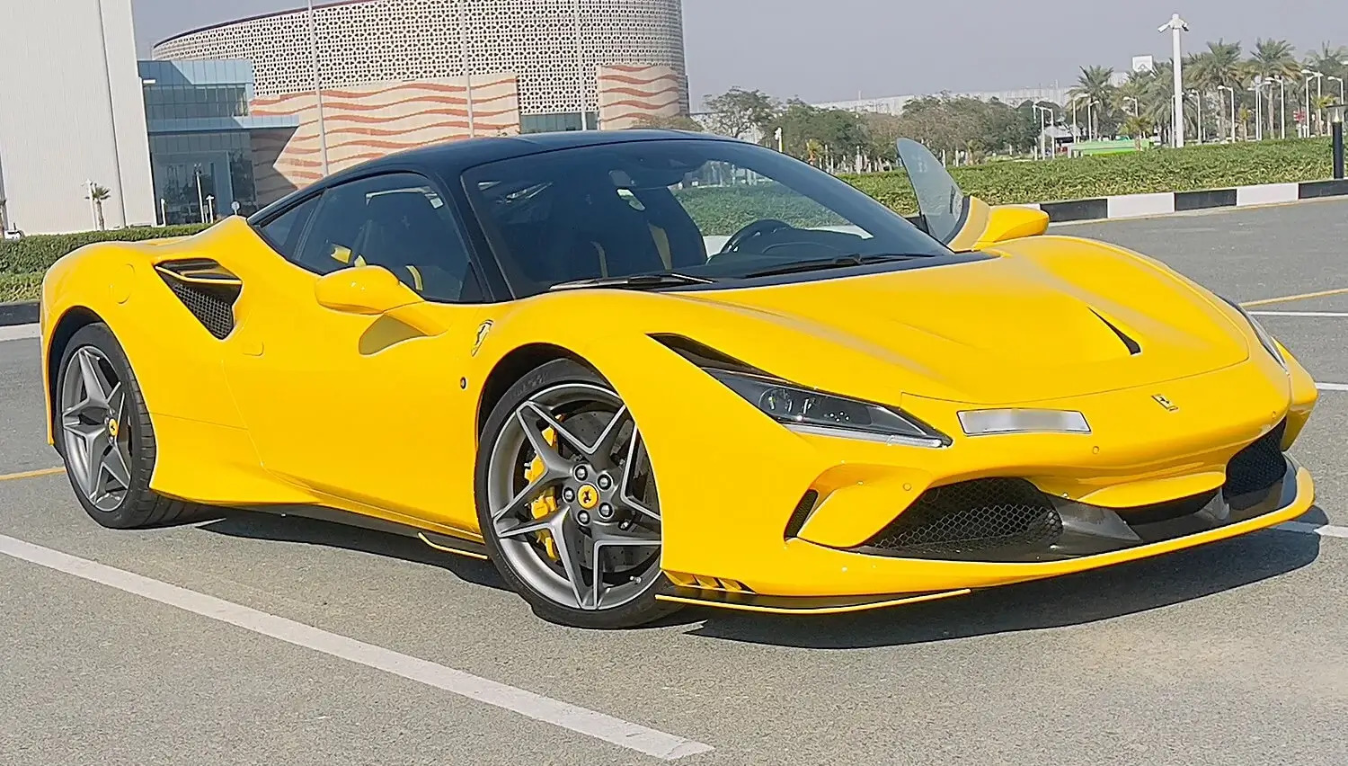 Supercar Rentals in Dubai: What You Need to Know