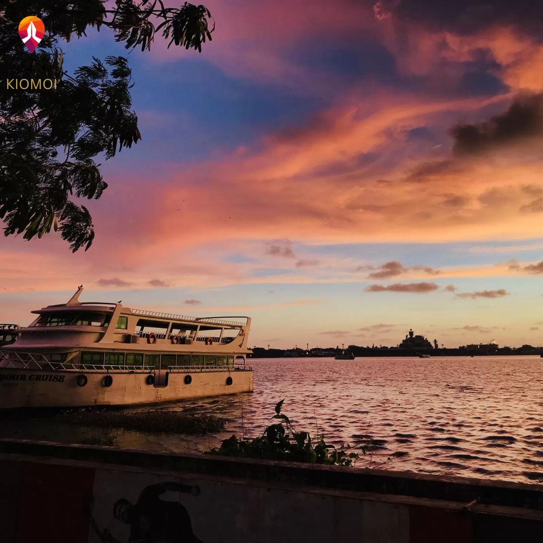 How To Reach Kochi Backwaters