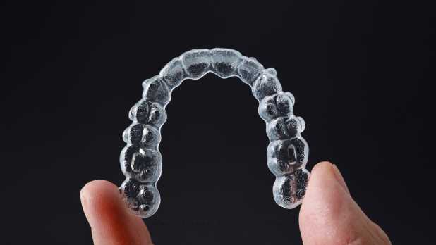 traveling-with-invisalign-tips-for-a-smooth-and-stressfree-trip