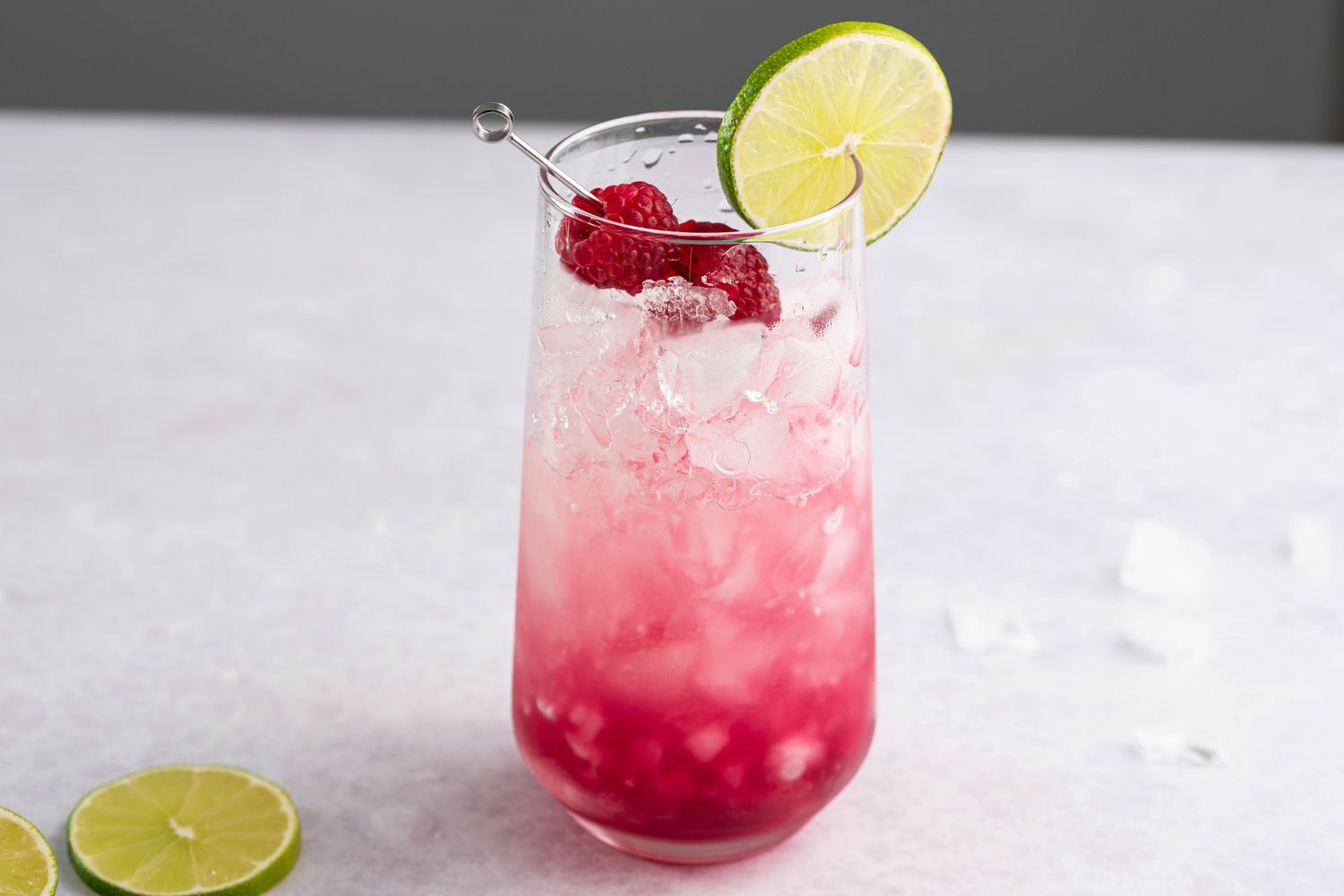 The Classic Bramble Cocktail Recipe to Try at Home