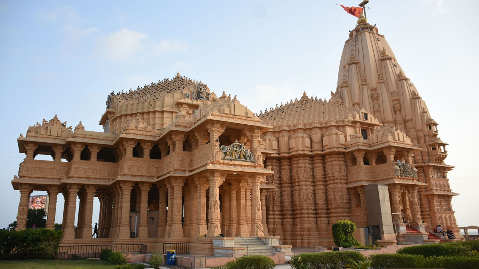 veraval to somnath temple distance​