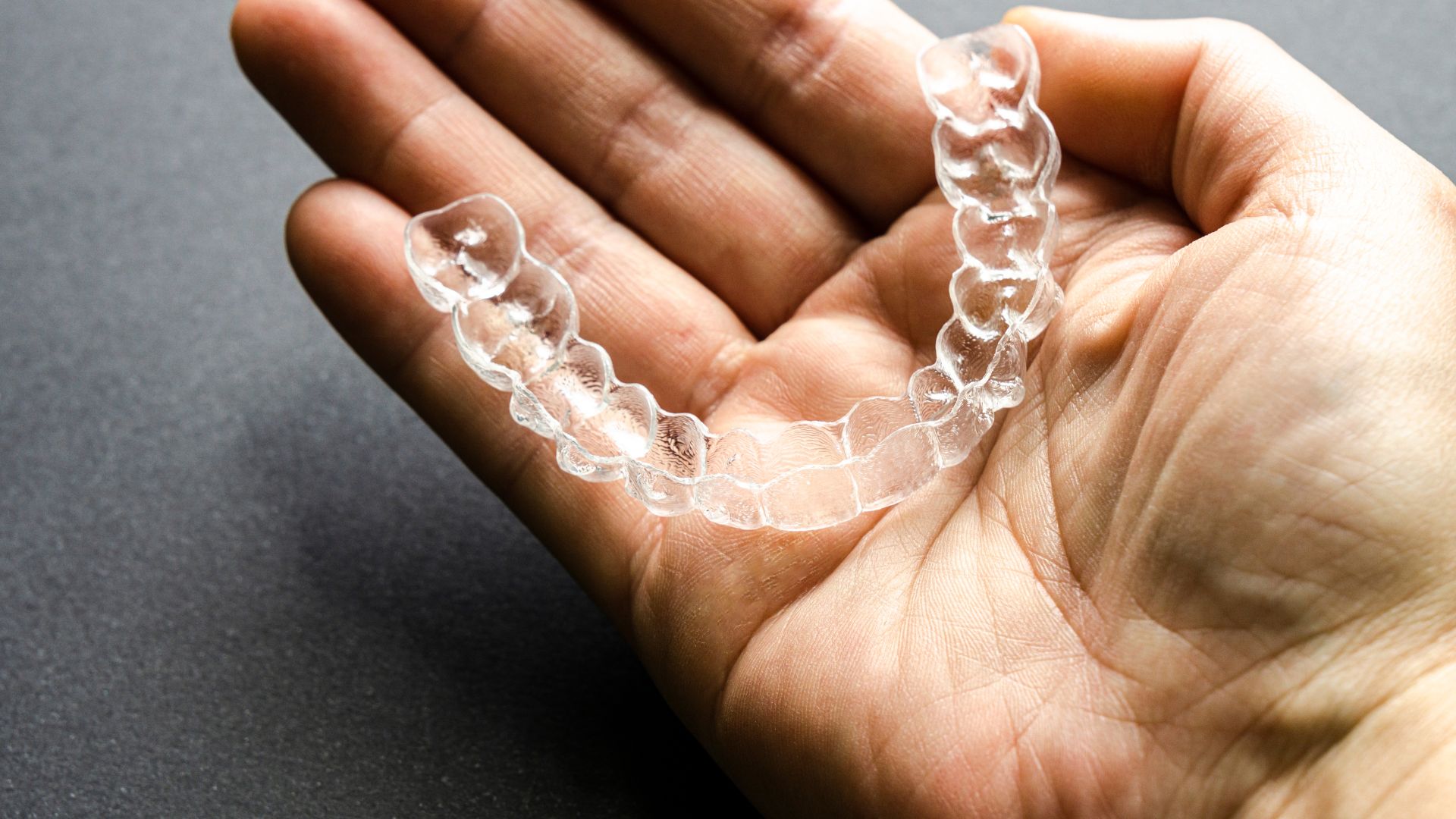 Different Ways to Straighten Your Teeth in Geneva