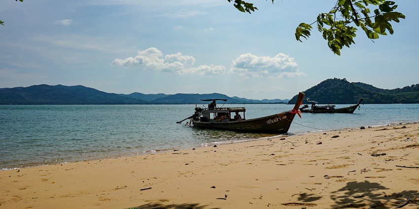 snorkelling in thailand