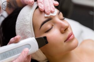A Comprehensive Guide to Deep Cleansing Facials with Extraction