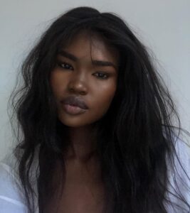 Switch up your look with versatile closure wigs