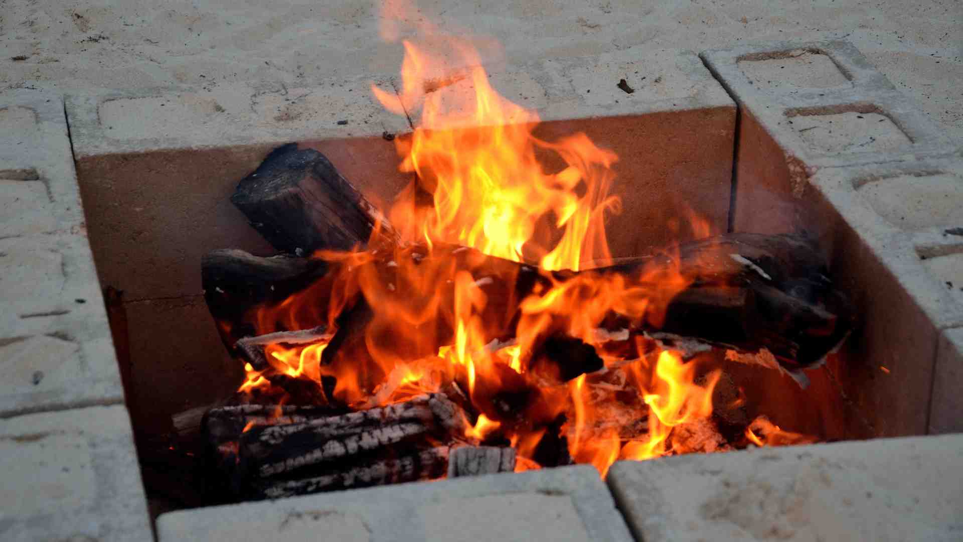 Best Square Fire Pits for Your Backyard