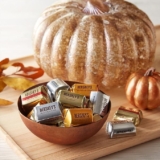 HERSHEY’S Chunks Grouped Chocolate, Halloween Candy Party Pack, 31.5: The Priority Treat for Halloween