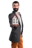 How Does a Real Estate Broker Handle Multiple Offers