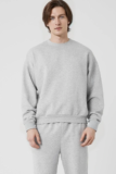 Alo Yoga Sweatshirt: The Ultimate Must-Have for Style & Comfort