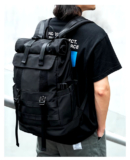 Bags and Pouches for the Modern Minimalist: Finding Style in Simplicity