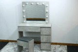 The Ultimate Guide to Choosing a Corner Dressing Table with a Hollywood Mirror for Your Cosy Home