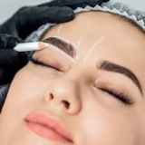 Enhance Your Look with Eyebrow Transplant in Dubai