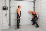 What Makes the Best Garage Door Repair Company? Tips for Choosing a Professional